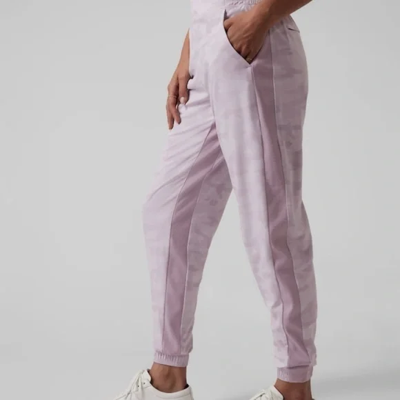 Athleta Brooklyn Lined Camo Jogger, NWT, Purple, size 12 - Picture 3 of 9